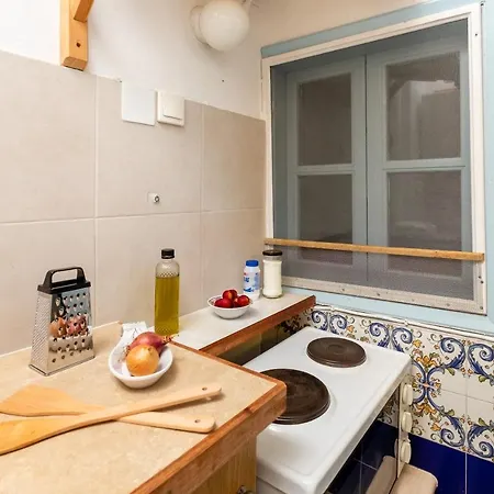 Ariadne's Small Labyrinth House Naxos City