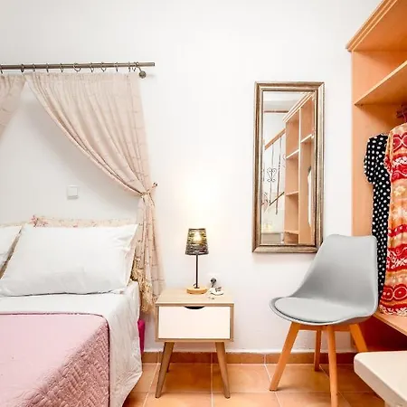 Ariadne's Small Labyrinth House Naxos City